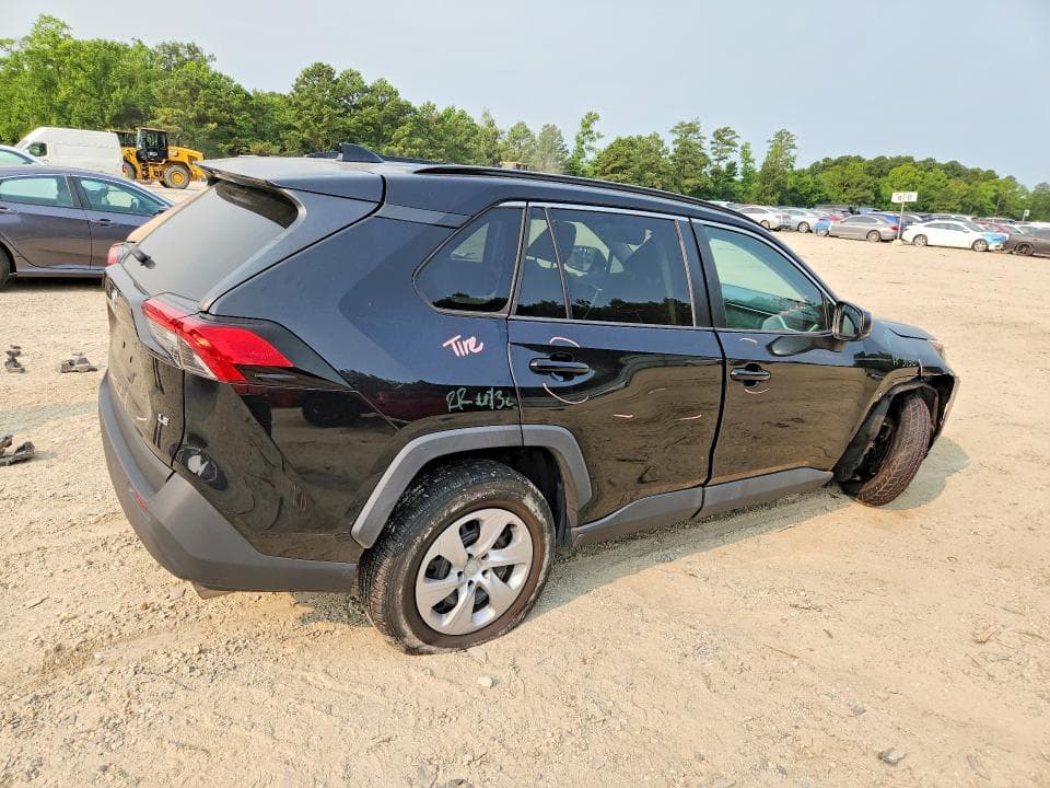 2019 TOYOTA RAV4 LE 3