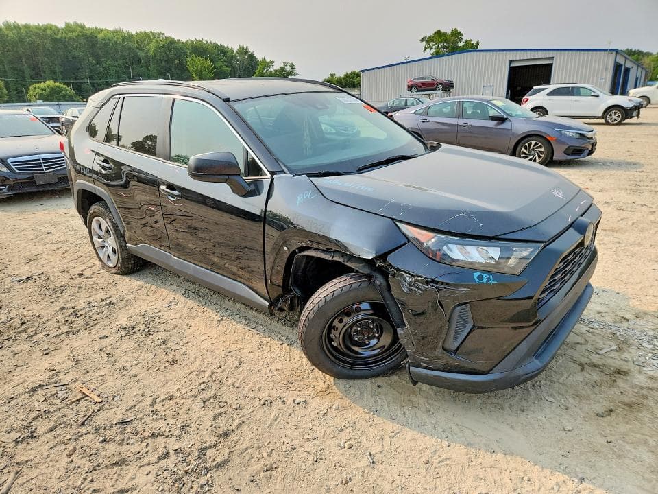 2019 TOYOTA RAV4 LE 4