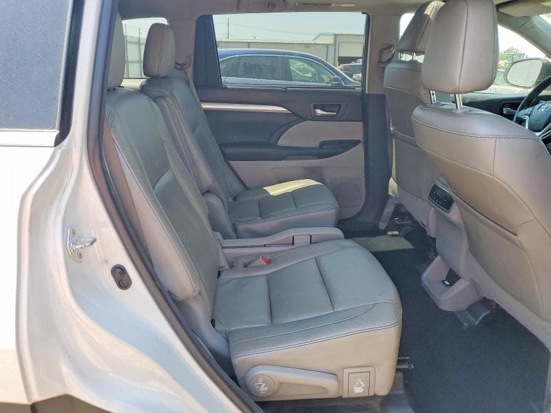 2017 TOYOTA HIGHLANDER XLE 11