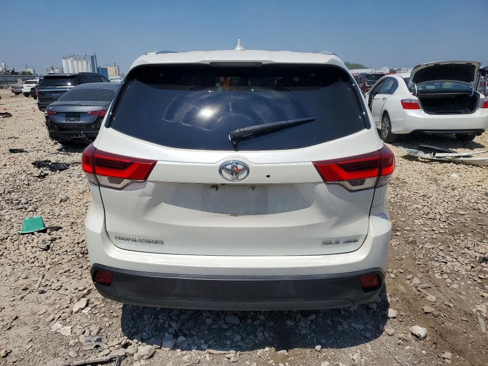 2017 TOYOTA HIGHLANDER XLE 6