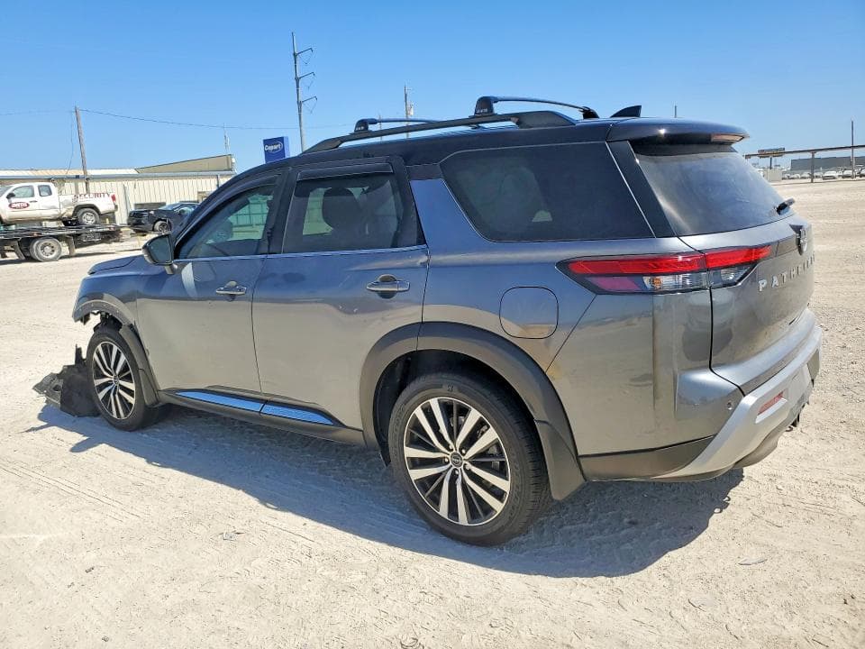 2023 NISSAN PATHFINDER PLATINUM 2