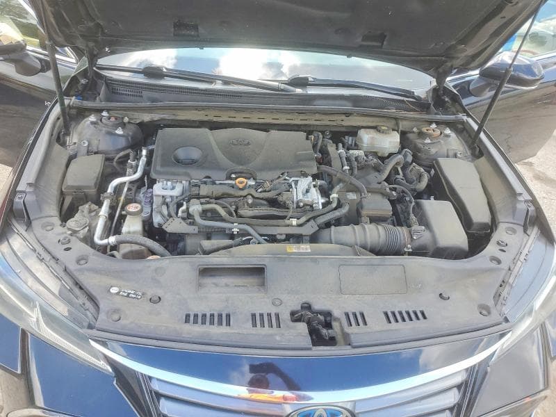 2020 TOYOTA AVALON LIMITED 11