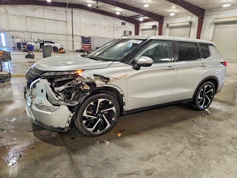 2022 MITSUBISHI OUTLANDER SE - 1