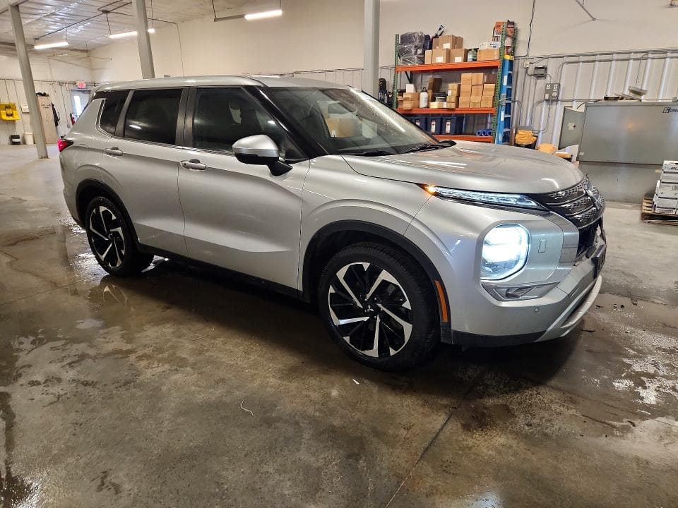 2022 MITSUBISHI OUTLANDER SE 4