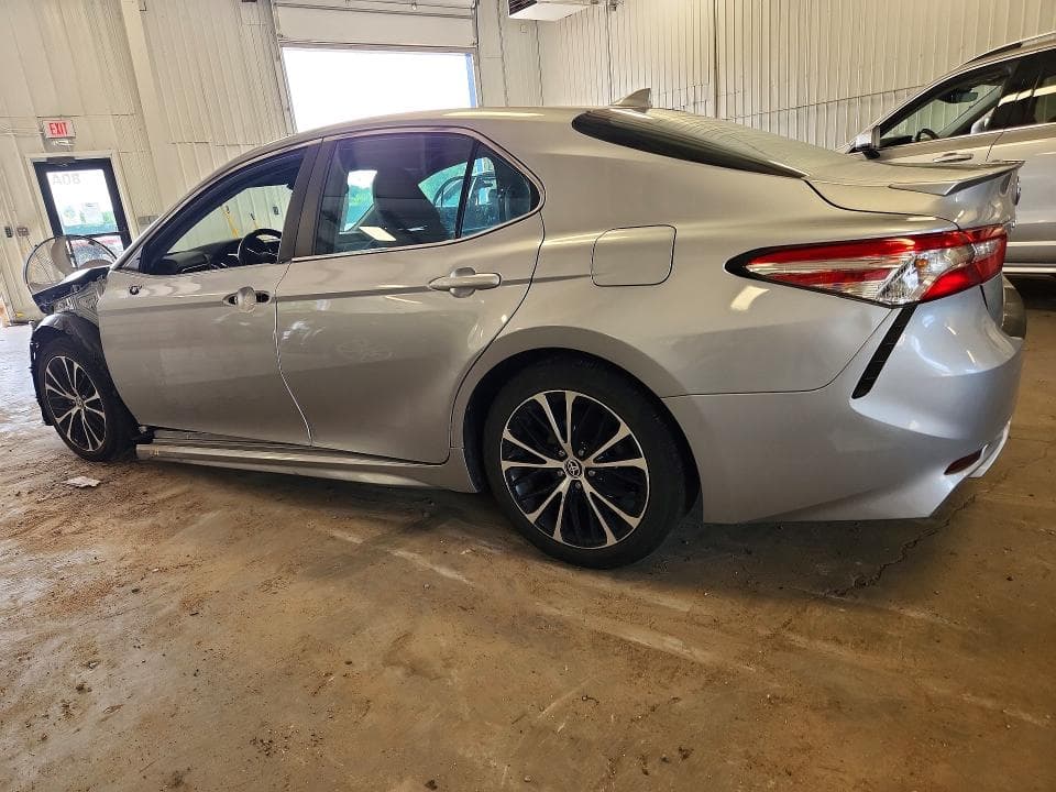 2020 TOYOTA CAMRY SE SE 2