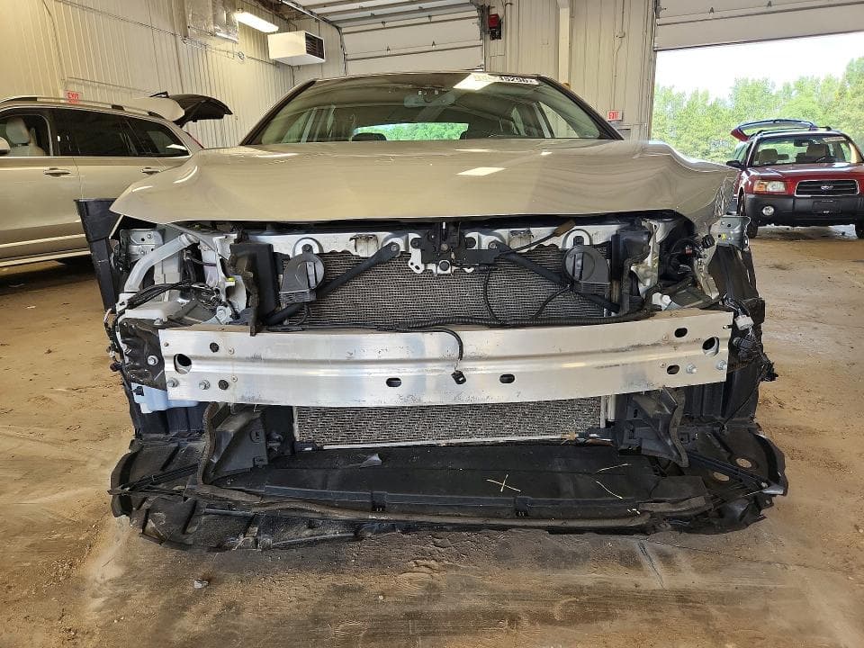 2020 TOYOTA CAMRY SE SE 5