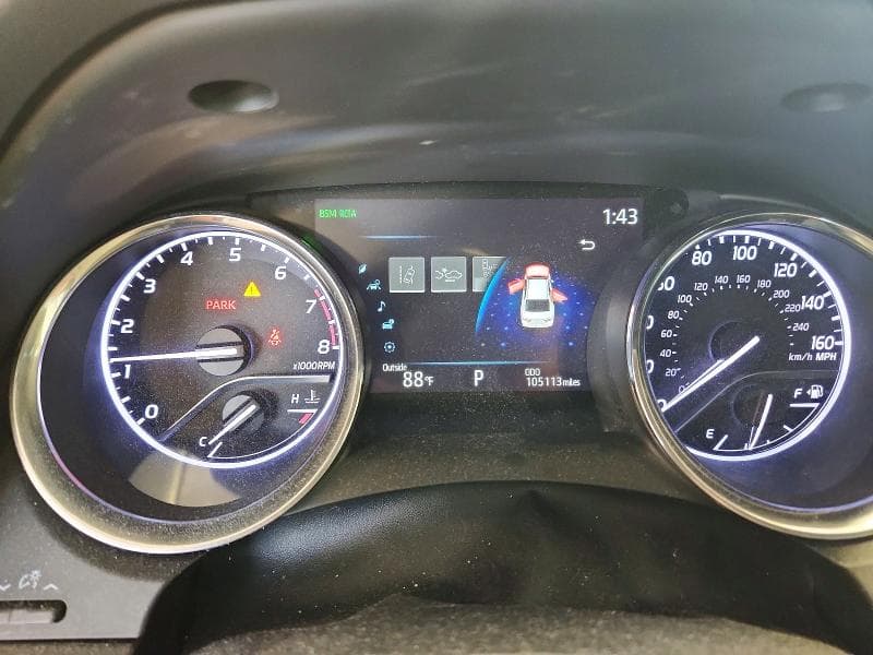2020 TOYOTA CAMRY SE SE 9