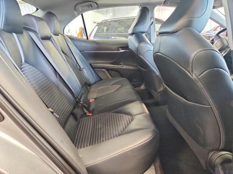 2020 TOYOTA CAMRY SE SE 10