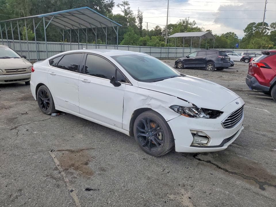 2019 FORD FUSION SE 4