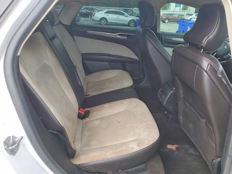 2019 FORD FUSION SE 10
