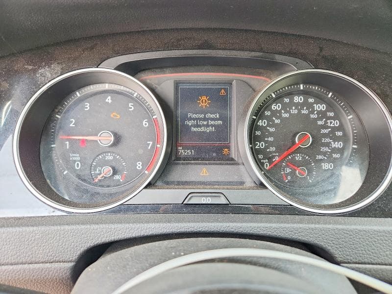 2021 VOLKSWAGEN GTI S 9