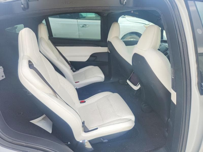 2022 TESLA MODEL X 11
