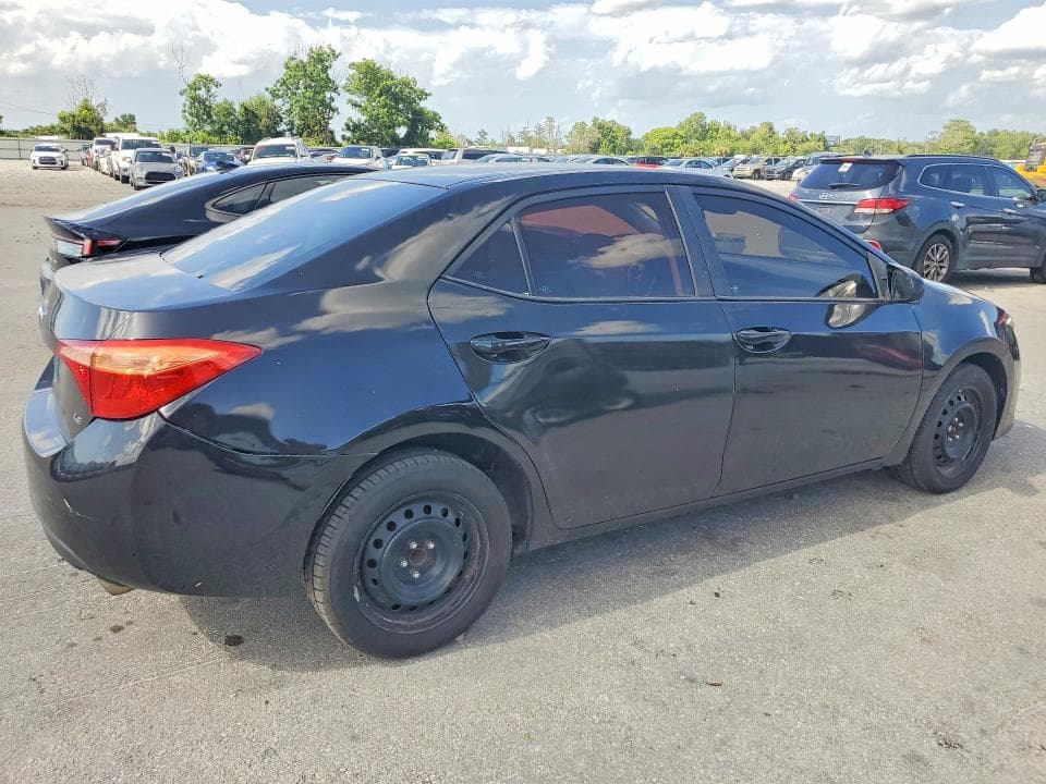 2017 TOYOTA COROLLA LE 3