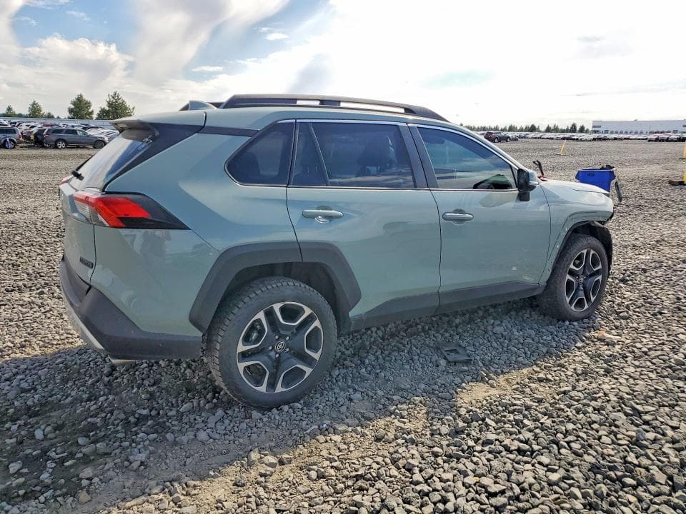 2021 TOYOTA RAV4 ADVENTURE 3