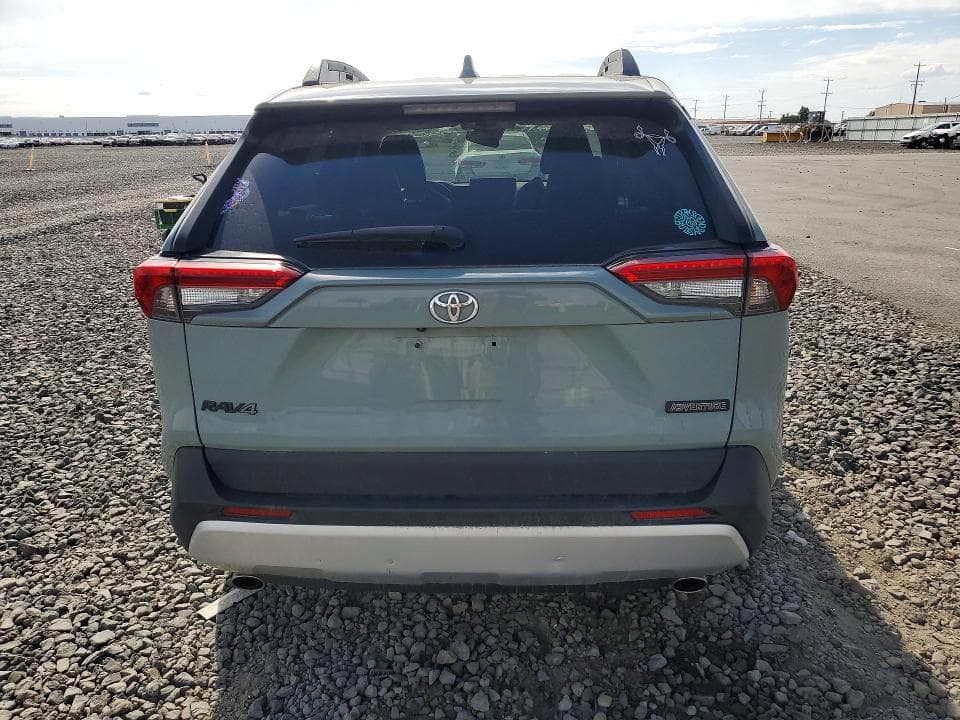 2021 TOYOTA RAV4 ADVENTURE 6