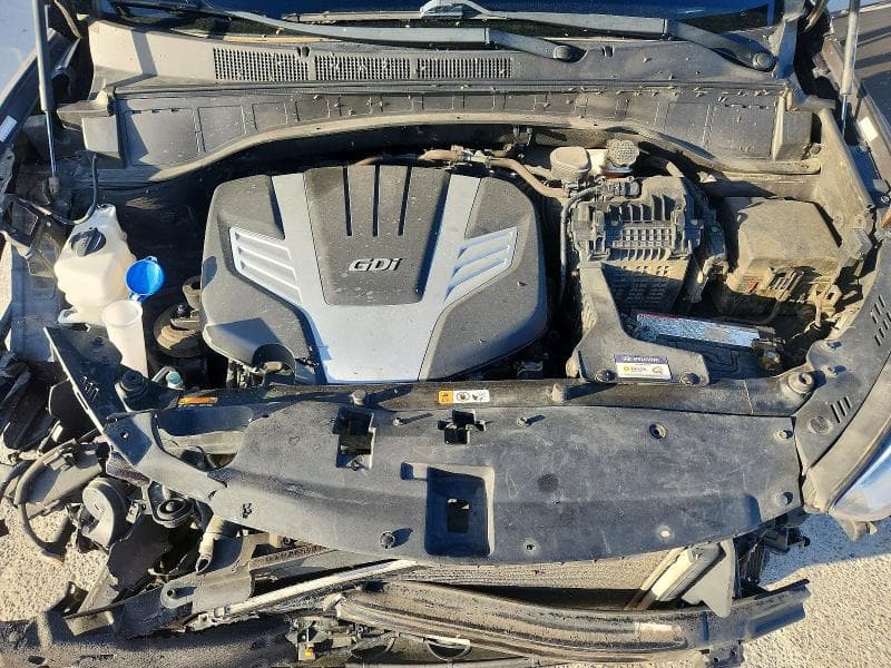 2018 HYUNDAI SANTA FE SE 11