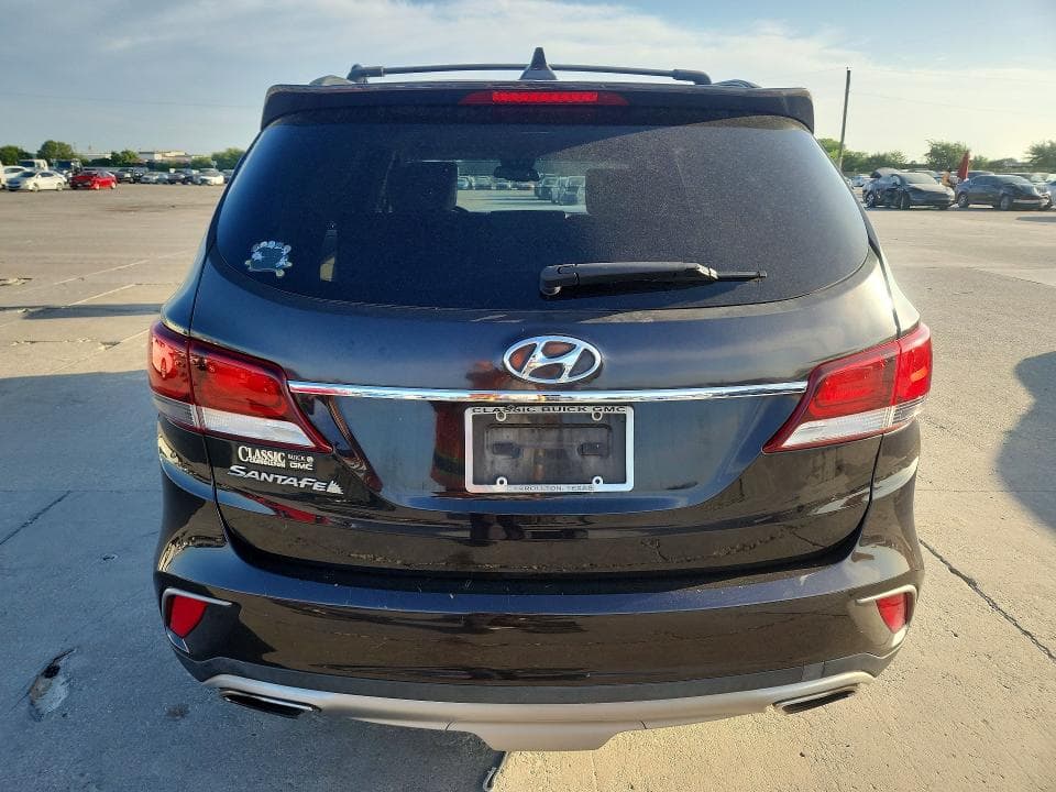 2018 HYUNDAI SANTA FE SE 6