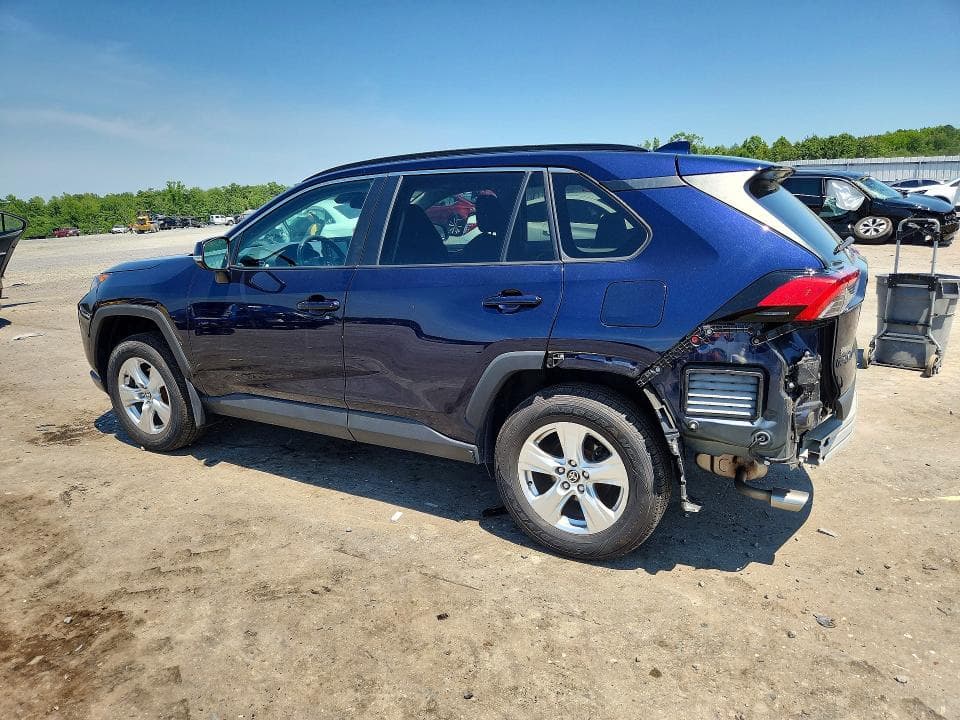 2021 TOYOTA RAV4 XLE 2