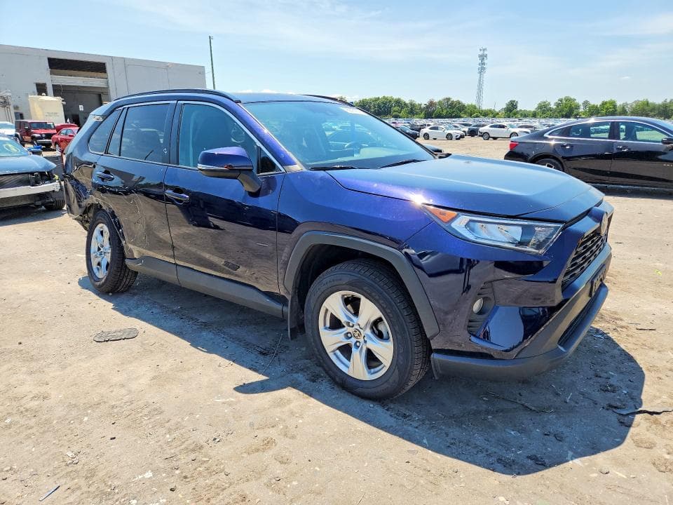 2021 TOYOTA RAV4 XLE 4