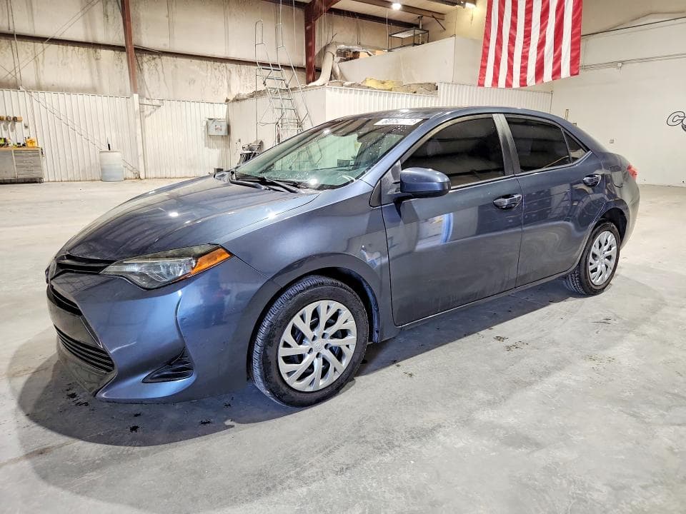 2019 TOYOTA COROLLA LE 1