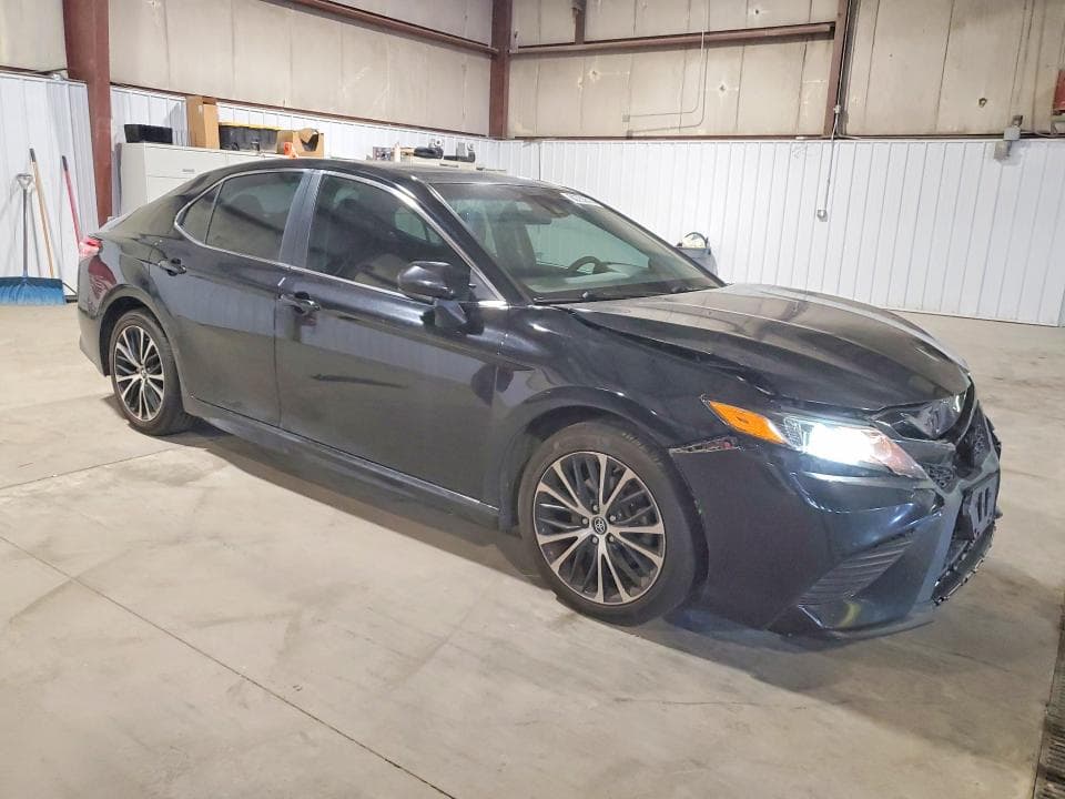 2018 TOYOTA CAMRY SE SE 4