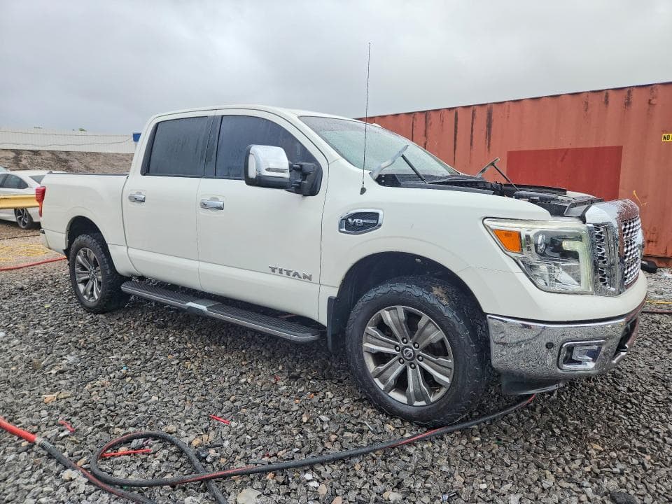 2017 NISSAN TITAN S 4
