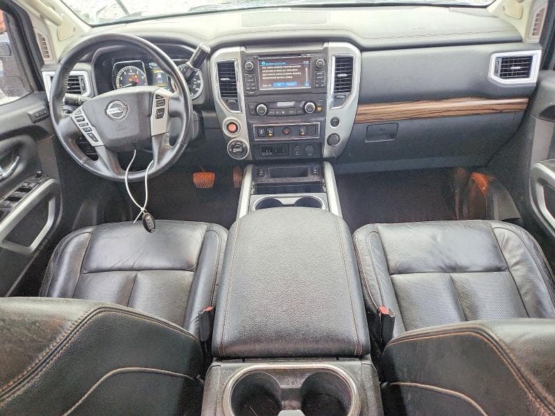 2017 NISSAN TITAN S 8