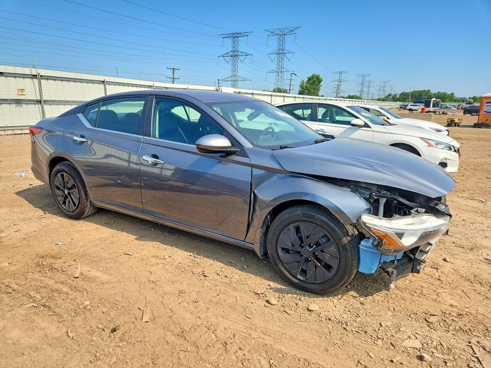 2019 NISSAN ALTIMA S 4