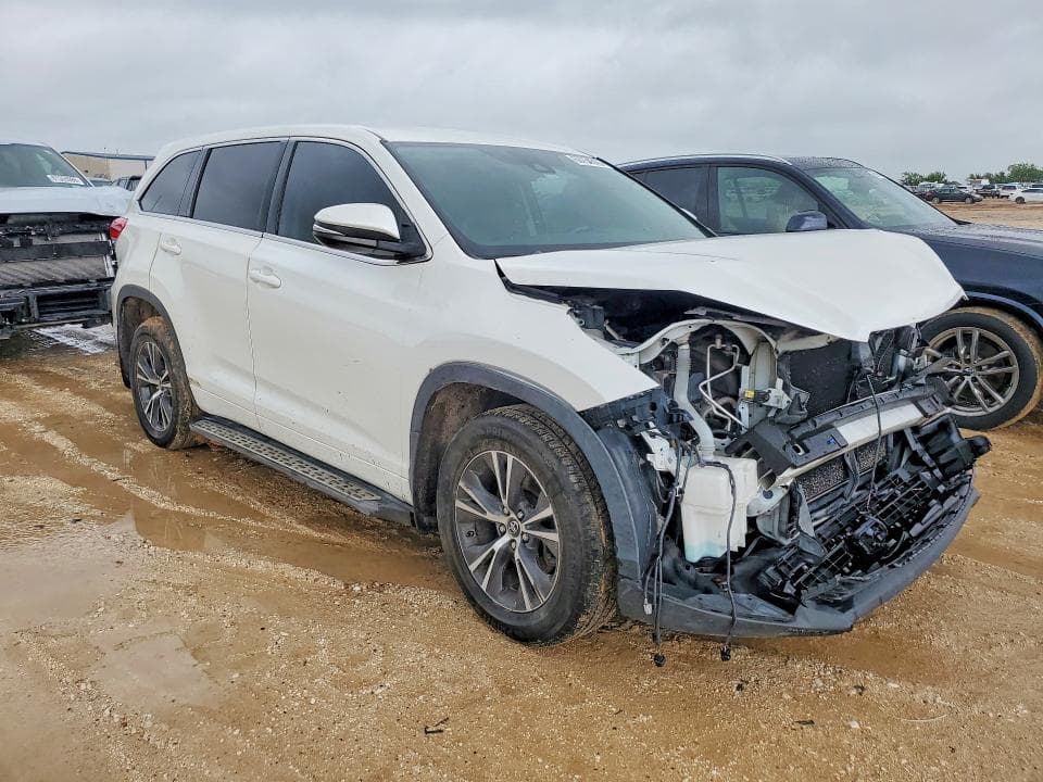 2017 TOYOTA HIGHLANDER LE PLUS LE PLUS 4