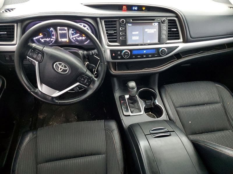 2017 TOYOTA HIGHLANDER LE PLUS LE PLUS 8