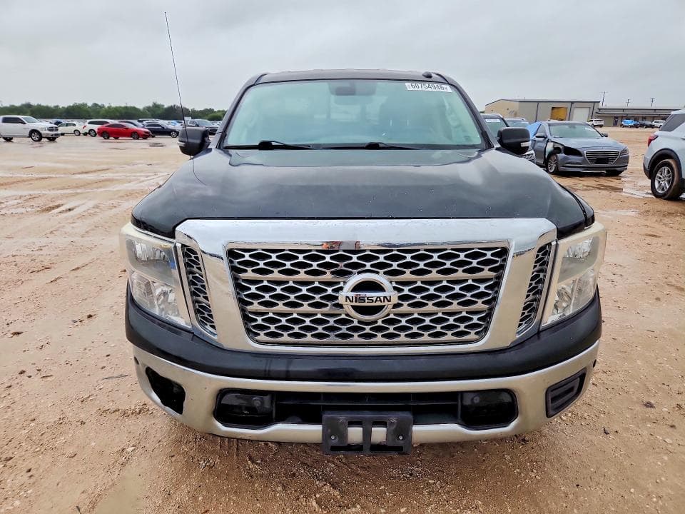 2018 NISSAN TITAN SV SV 5