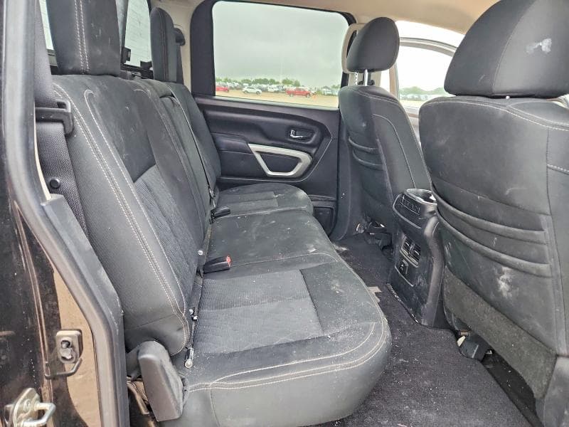 2018 NISSAN TITAN SV SV 10