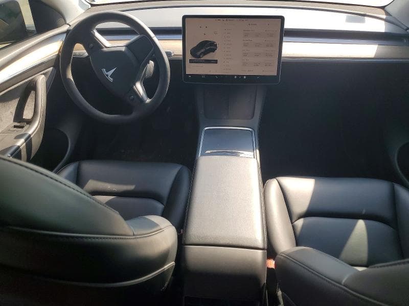2023 TESLA MODEL Y 8
