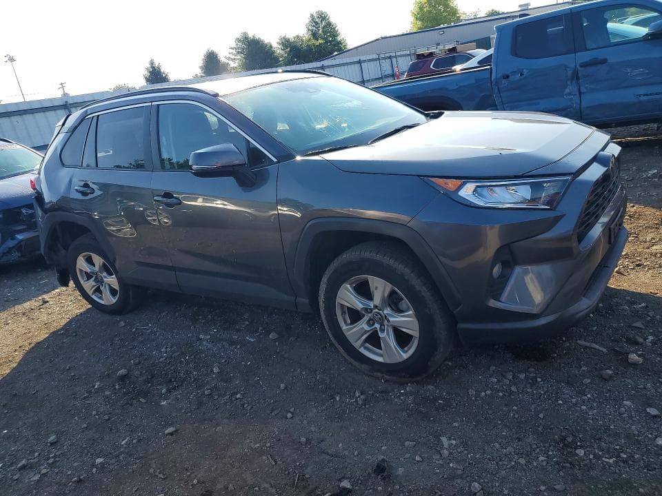 2019 TOYOTA RAV4 4