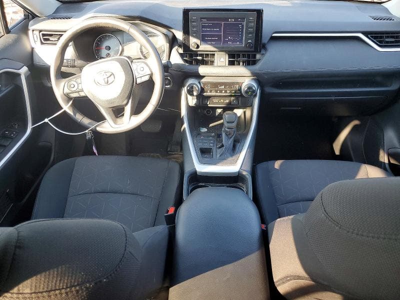 2019 TOYOTA RAV4 8