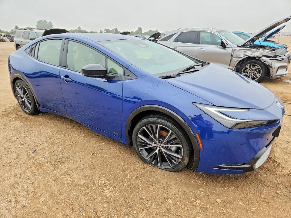 2024 TOYOTA PRIUS XLE 4