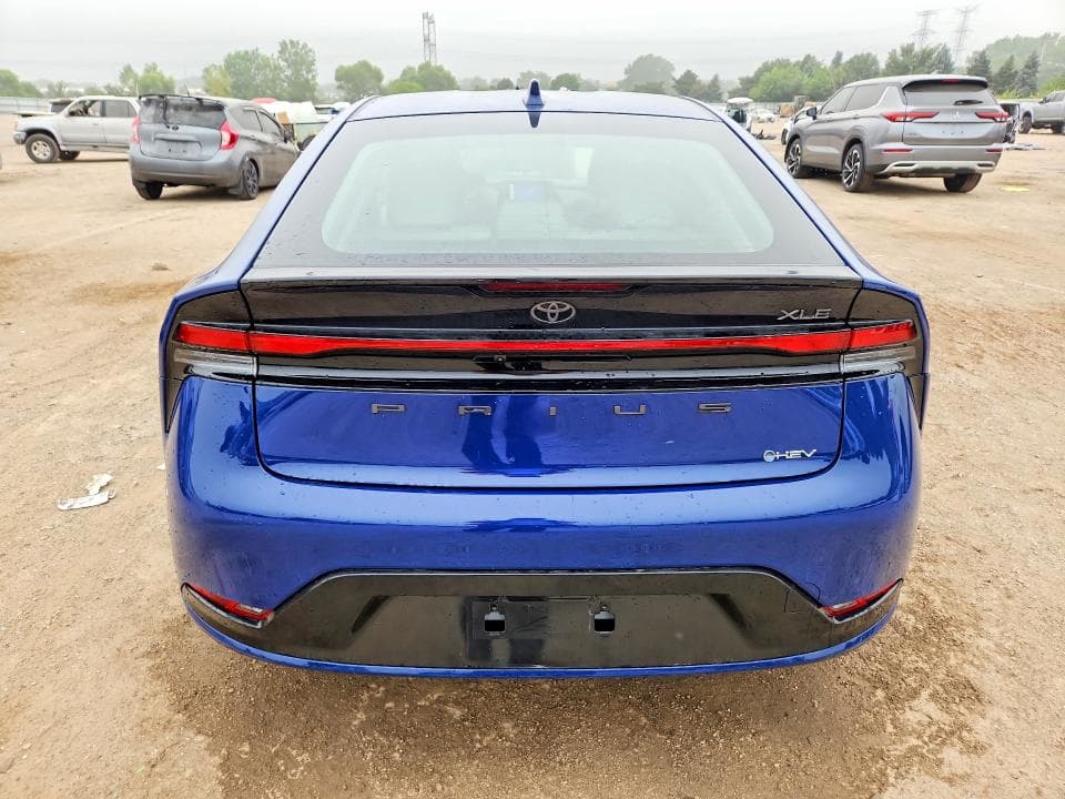 2024 TOYOTA PRIUS XLE 6