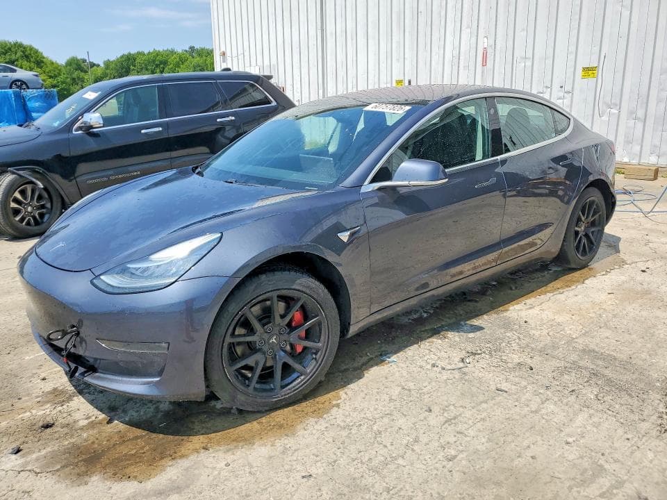 2018 TESLA MODEL 3 1