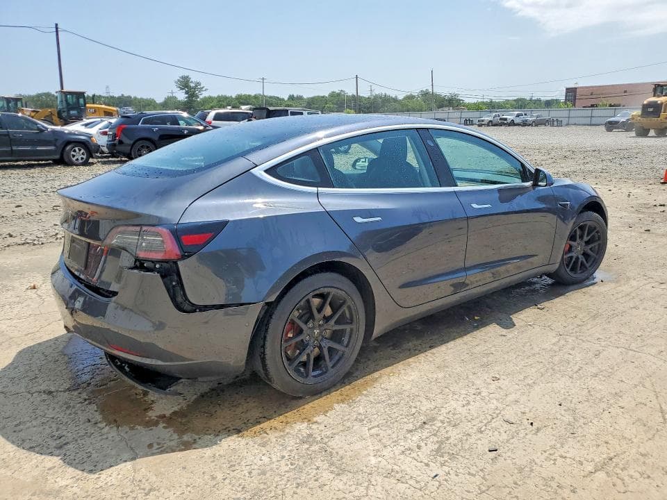 2018 TESLA MODEL 3 3