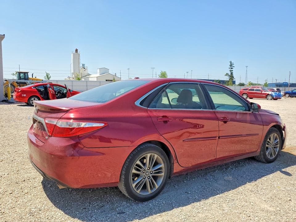 2017 TOYOTA CAMRY SE SE 3