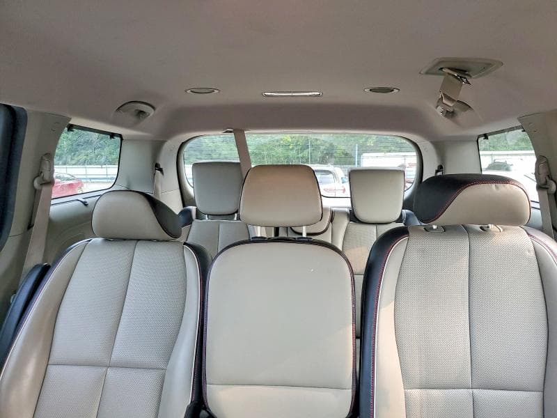 2019 KIA SEDONA EX 10