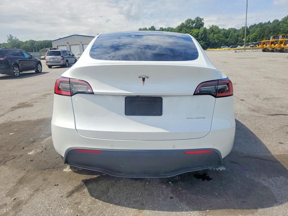 2021 TESLA MODEL Y 6