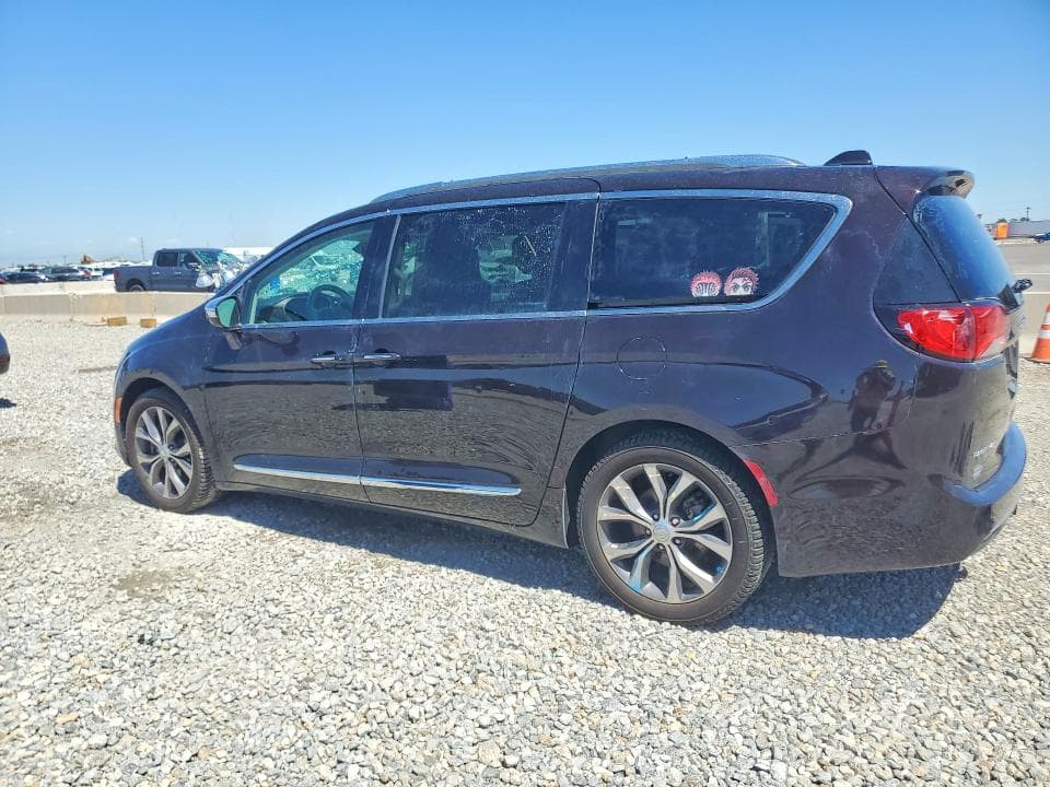 2017 CHRYSLER PACIFICA LIMITED 2