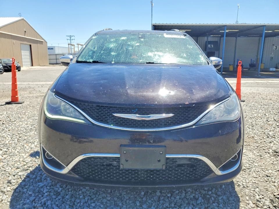 2017 CHRYSLER PACIFICA LIMITED 5