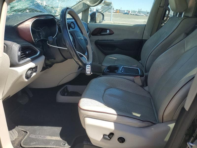 2017 CHRYSLER PACIFICA LIMITED 7