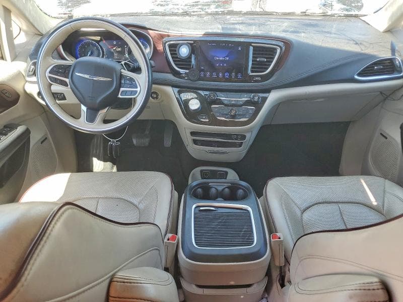 2017 CHRYSLER PACIFICA LIMITED 8