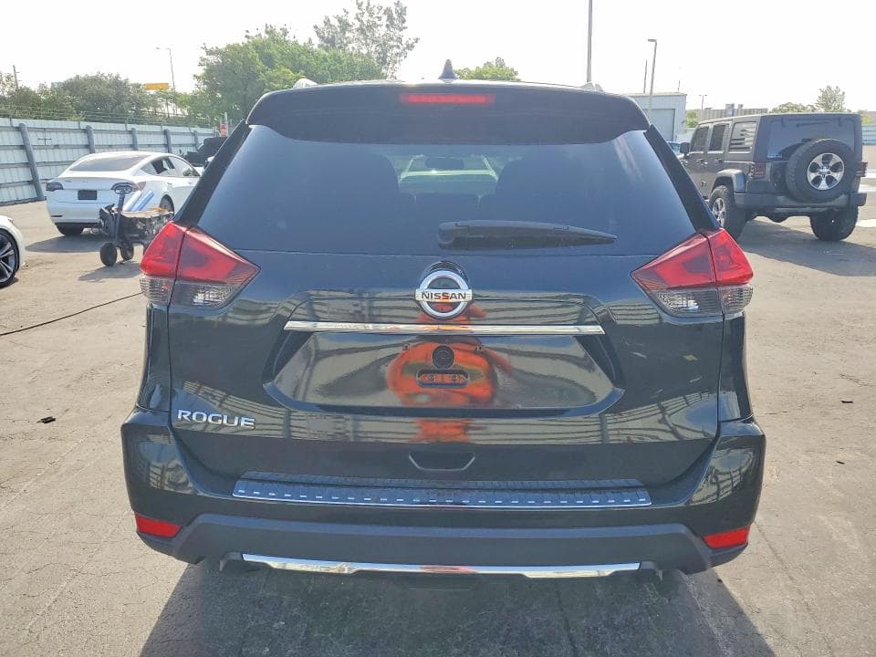 2018 NISSAN DATSON 6
