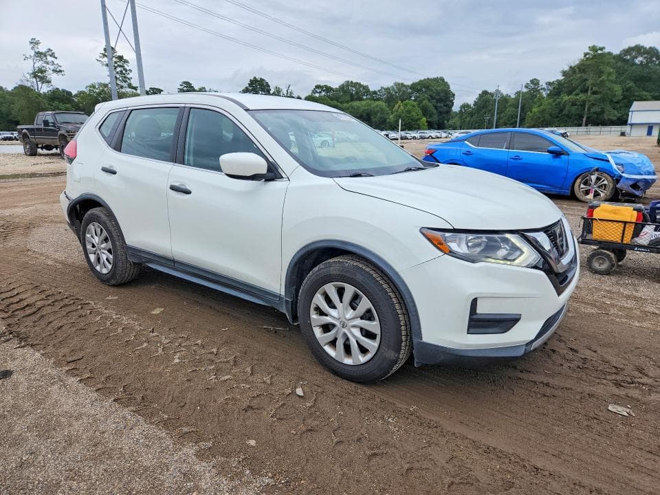 2017 NISSAN ROGUE S 4