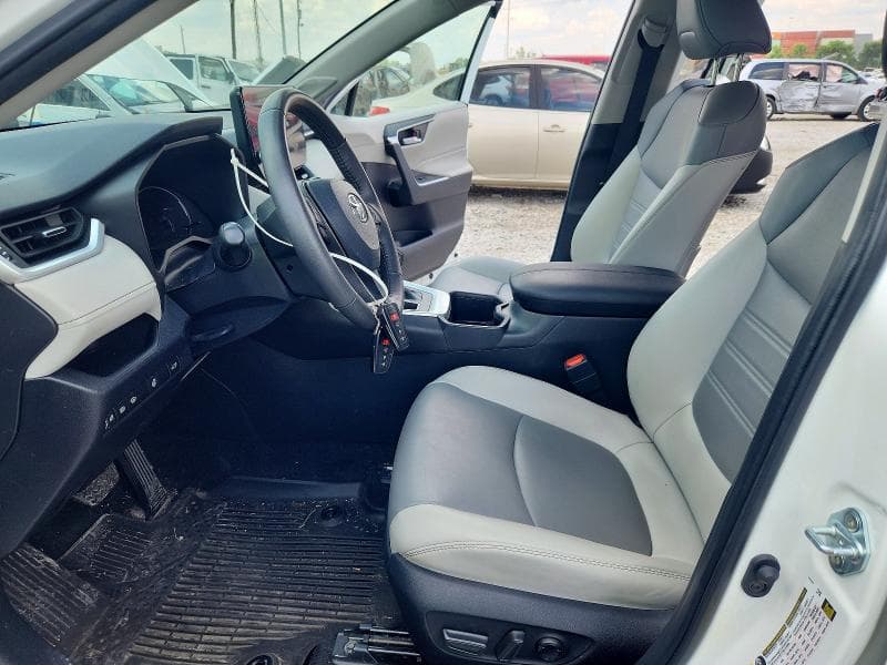 2024 TOYOTA RAV4 XLE PREMIUM 7