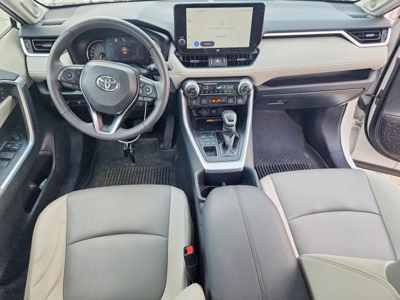 2024 TOYOTA RAV4 XLE PREMIUM 8